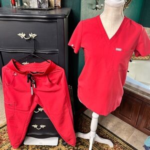 Figs limited edition fiery coral Scrub Set xxs, xs/p